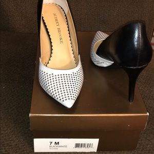 Audrey Brooke Sloane Black/White Heels